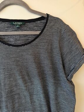 Lauren Ralph Lauren Mini Stripe Crewneck logo Tee size xl 100% cotton
